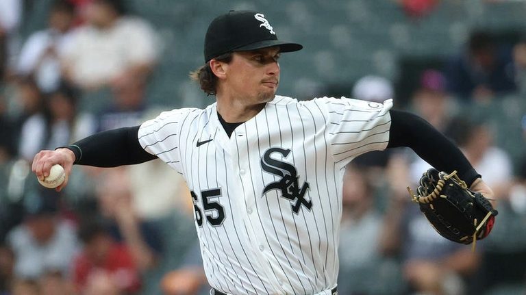 White Sox Pitcher Ejected After Wild Pitches
