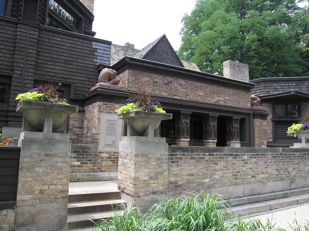 Frank Lloyd Wright Home and Studio — Chicago