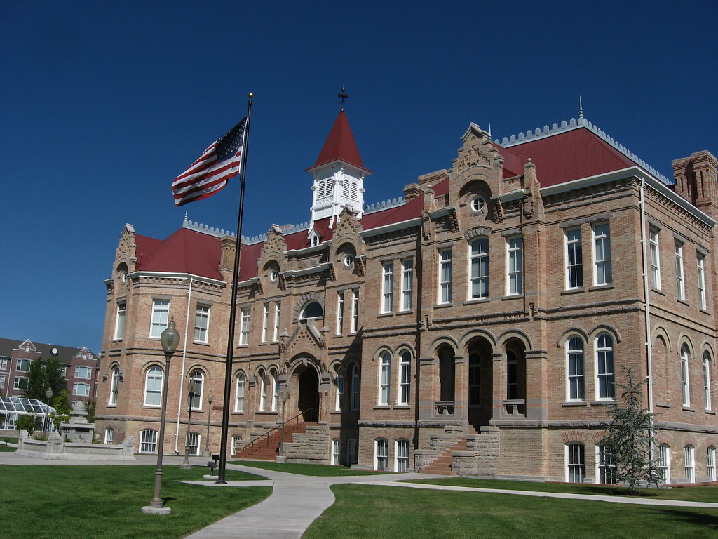 Provo City Library at Academy Square — Provo