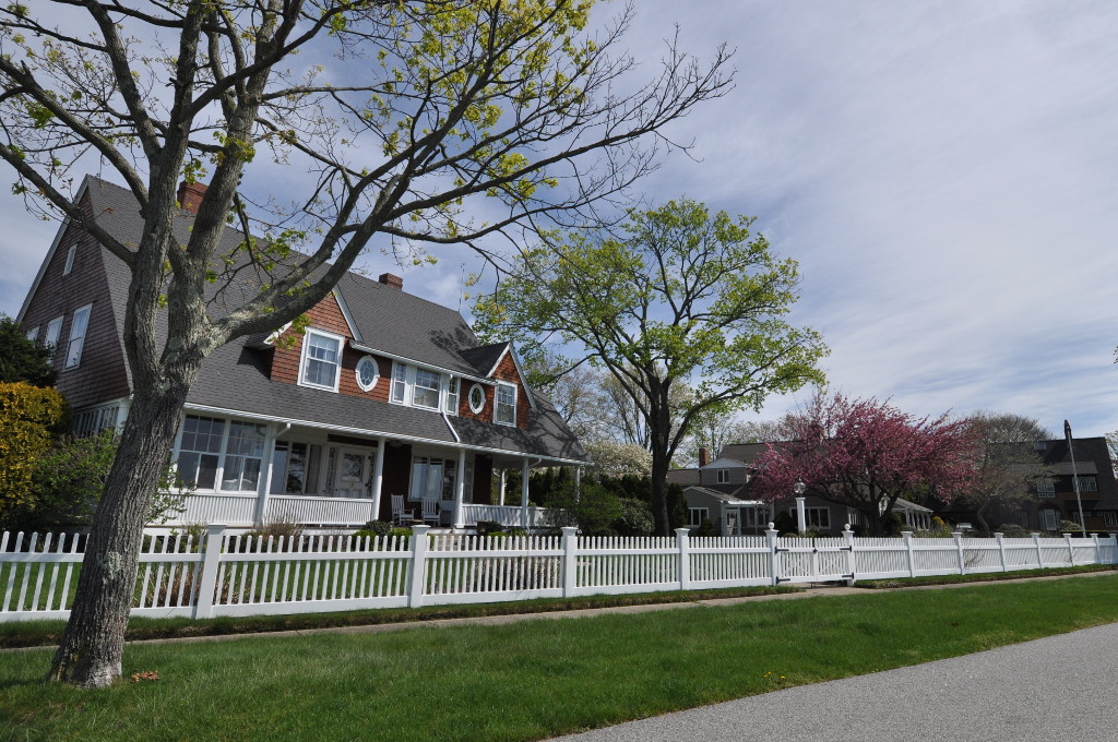 Buttonwoods Beach — Warwick