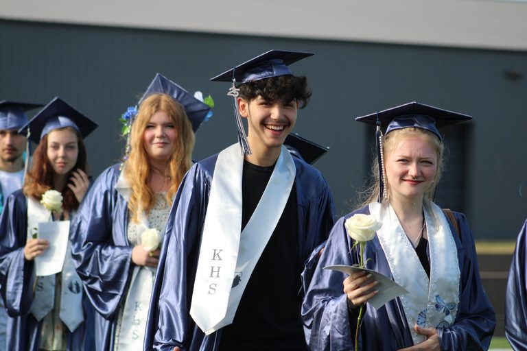 A Eugene Mom Shares Practical Advice For The Class Of 2027 Seniors