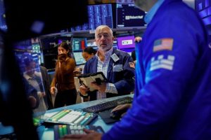 Ai Stocks Lift Us Markets As Oil Prices Fall On Middle East Talks