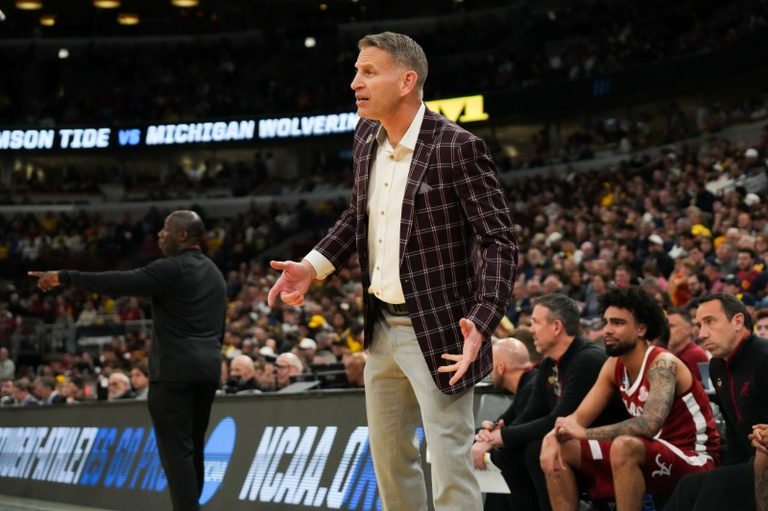 Alabama Basketball Brings Back Alex Accetta As Director Of Program Relations
