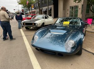 Appleton S License To Cruise Kicks Off Octoberfest With 400 Classic Cars On Coll