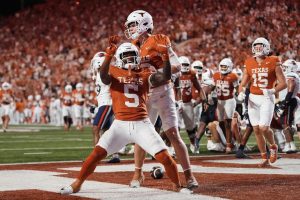 Arch Manning S Early Tds Lift No 1 Texas Over Utsa 30 6 In Austin