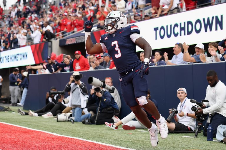 Arizona Wildcats Aim To Solidify Early Success In Washington State Showdown
