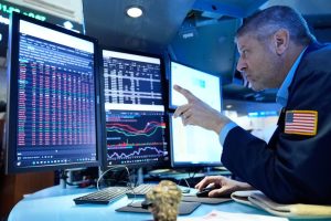 Asian Markets Slip As U S Yields Rise And Oil Climbs After Trump Rebuffs Iran