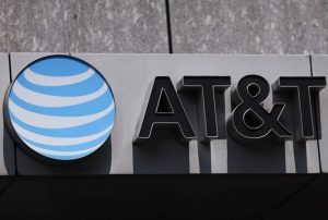 At T Signs 3 Billion Fiber Supply Deal With Corning To Boost U S Connectivity