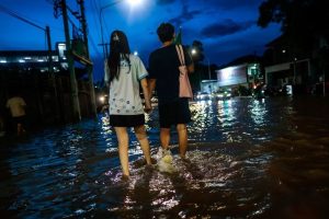 Bangkok Expects Floodwater Cleared In 2 3 Days Government Says