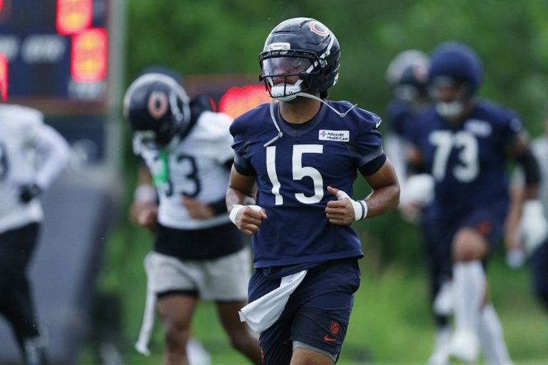 Bears Lose Rb D Andre Swift And Wr Rome Odunze To Practice Injuries