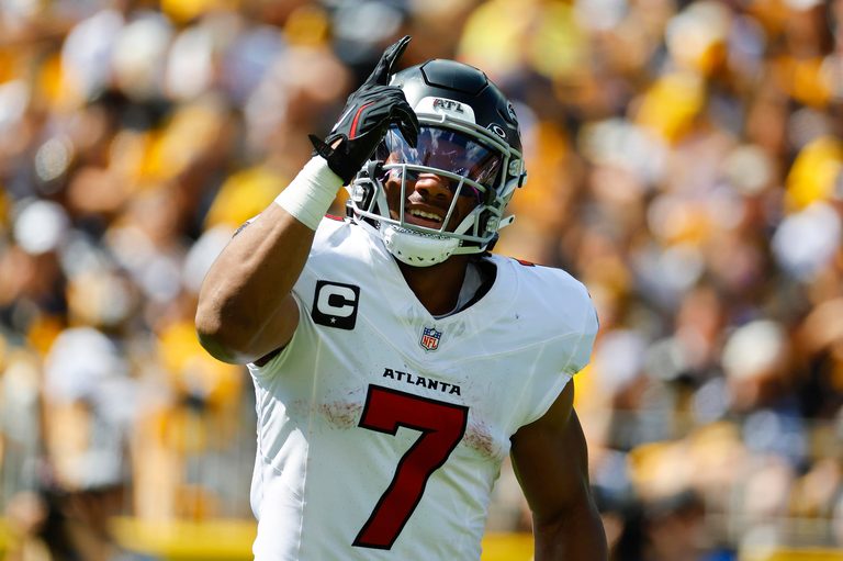 Bijan Robinson Embraces Falcons 7 Legacy And Shines In Season Opener