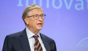 Bill Gates Urges U S Leadership On Ai Safeguards Backs President Trump S Stance