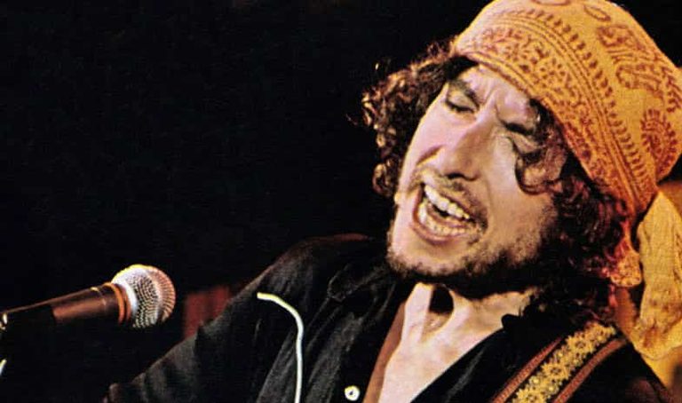 Bob Dylan S 1976 Rolling Thunder Revue Box Set To Debut November 6