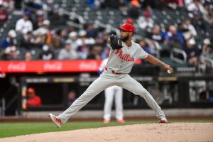 Braves Clinch Nl East As Yastrzemski S Three Run Homer Seals 4 2 Victory Over As
