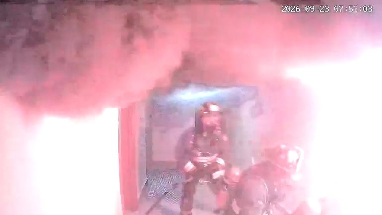 Bronx Fire Injures 10 Kills One As Fdny Battles Blaze On Montgomery Ave