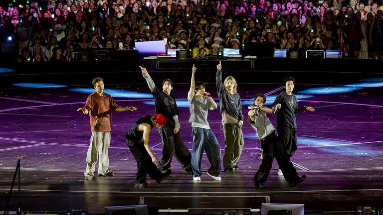 Bts Final U S Shows Set For Los Angeles September 5 6 Tickets Start At 460