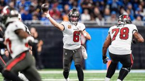 Buccaneers Quarterback Baker Mayfield Exits Game With Dislocated Thumb Against V