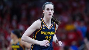 Caitlin Clark S Halftime Vomiting Doesn T Stop Indiana Fever From Winning Game 2