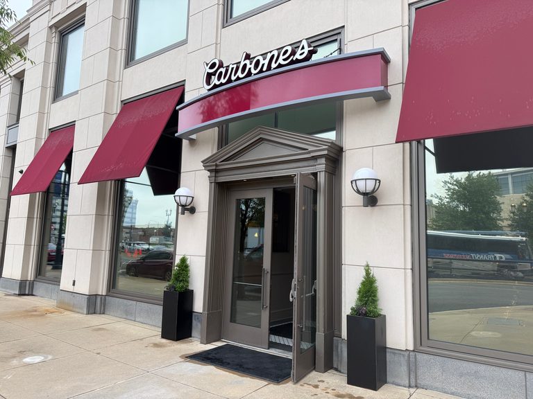 Carbone S Returns To Front Street In Hartford After Six Year Hiatus