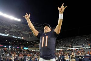 Case Keenum Leads Chicago Bears To 27 7 Monday Night Win Over Eagles