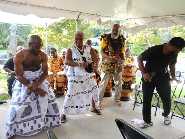 Chief Nana Yaw Mosi Boateng Ii Visits Anacostia Art Gallery For Cultural Celebra