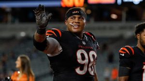 Cincinnati Bengals Rookie Landon Robinson Honors Service By Debuting In Full Dre