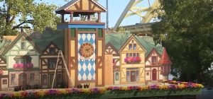 Cincinnati Celebrates Oktoberfest Zinzinnati S 50Th With Giant Glockenspiel