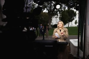 Cnn And Major Networks To Resume Pool Coverage Of President Trump S Historic Arc