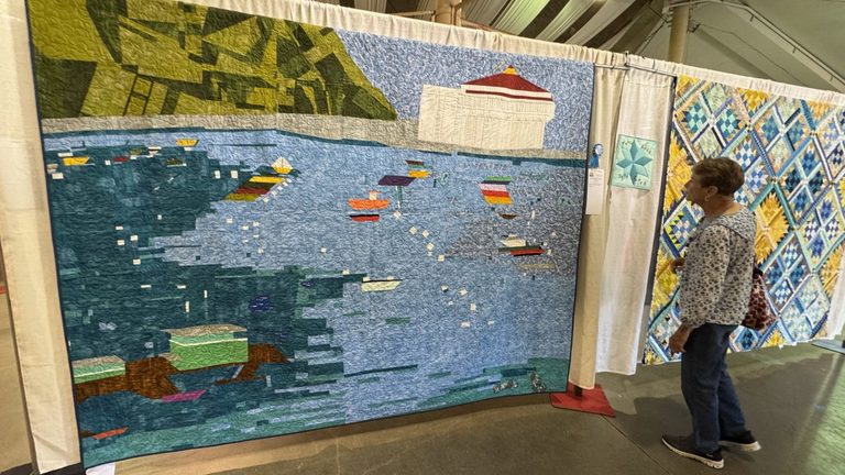 Coastal Quilters Guild Showcases Over 200 Quilts At Harvest Of Colors In Santa B