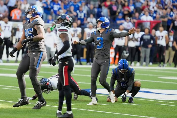 Colts Edge Texans 19 17 On Last Second Field Goal Sending Houston To 0 3 Start