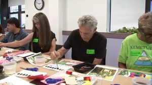 Columbia S Arts And Minds Class Brings Art To Alzheimer S Patients In Manhattan