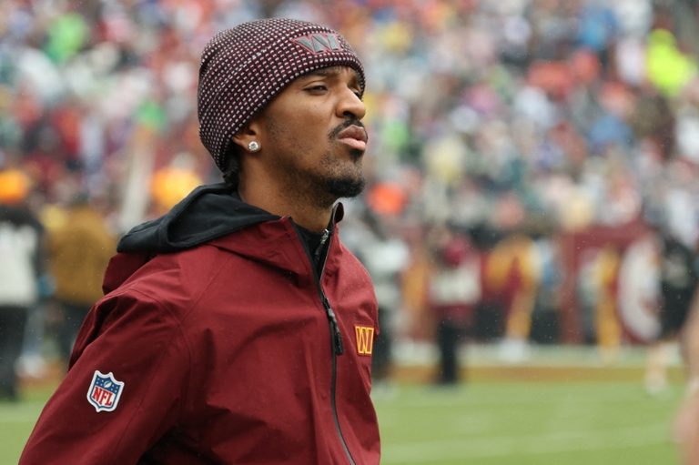 Commanders Qb Jayden Daniels Faces Offseason Elbow Surgery Out For Next Two Game