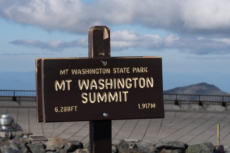 Connecticut Hiker Reaches Mt Washington Summit After Shoulder Dislocation