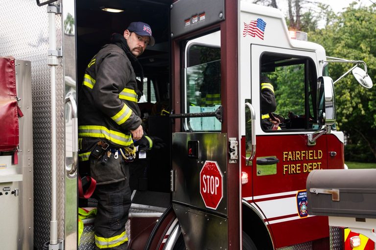 Connecticut S Volunteer Firefighters Face Shrinking Ranks Prompting New State Tr