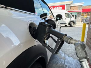 Consumer Confidence Slips In September Raising Concerns For Trump Ahead Of Midte