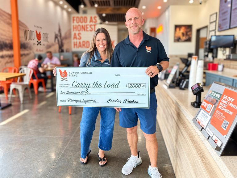 Cowboy Chicken Plano Gives 2 000 To Carry The Load To Support Veterans And Their