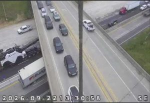 Crash Blocks Multiple Lanes On I 65 Near Henryville Clark County