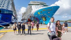 Cruise Etiquette Debate Passengers Urged To Keep Elevators Clear For Fellow Trav