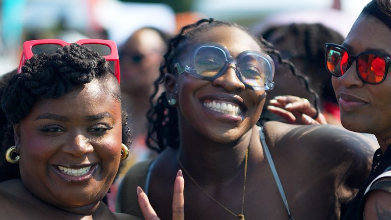 Curlfest Returns To Randall S Island Celebrating Natural Hair And Black Culture