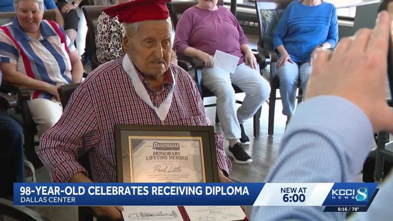 Dallas Center Honors 98 Year Old Paul Little With Long Awaited High School Diplo