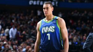 Dallas Mavericks Re Sign Veteran Center Dwight Powell For 13Th Season