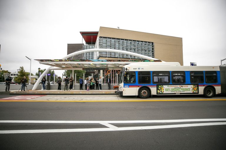 Denver Opens First Phase Of Lynx Colfax Bus Rapid Transit With New Center Lanes