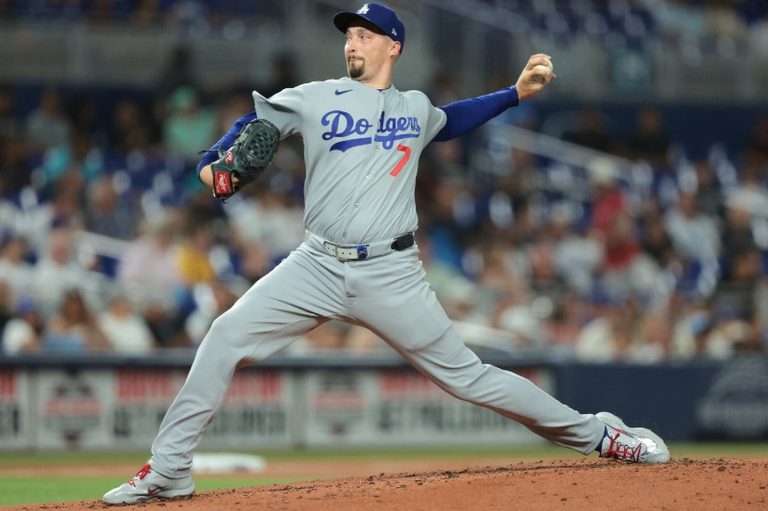 Dodgers Left Hander Blake Snell Exits Early With Groin Tightness In Cincinnati