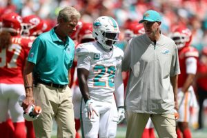 Dolphins Lose Rb De Von Achane To Knee Injury In Chiefs Matchup