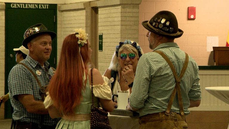 Downs After Dark Lights Up Louisville Evenings With Racing And Oktoberfest