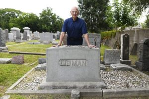 Downstate Businessman Restores Neglected Jewish Section Of Oak Woods Cemetery