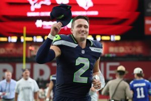 Drew Lock Davante Adams And Devin Lloyd Shine As Nfc Week 2 Standouts