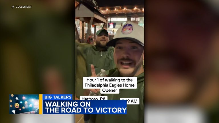 Eagles Fans Walk 22 Miles To Raise Nearly 4 000 For Addiction Nonprofit