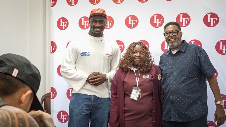 Eagles Jalyx Hunt Awards Scholarships To Little Flower Catholic High School Stud