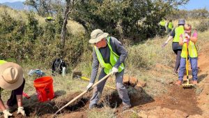 El Paso County Volunteers Rally For Creek Week Clean Ups At Three Local Nature S
